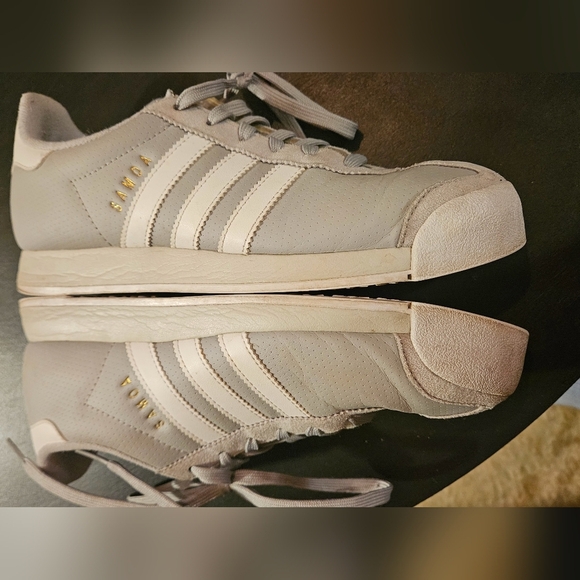 ADIDAS SAMOA in Grey/White. Gold details. Size 7.5 - Picture 5 of 16